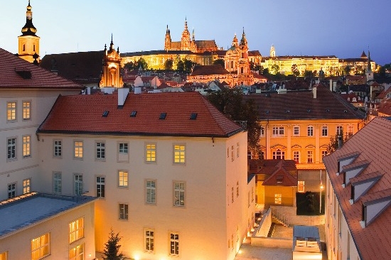 O hotel Mandarin Oriental, aos pés do Castelo de Praga